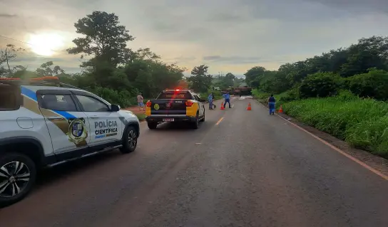 Dois jovens de Rondon morrem em grave acidente entre carro e caminhão na PR-082